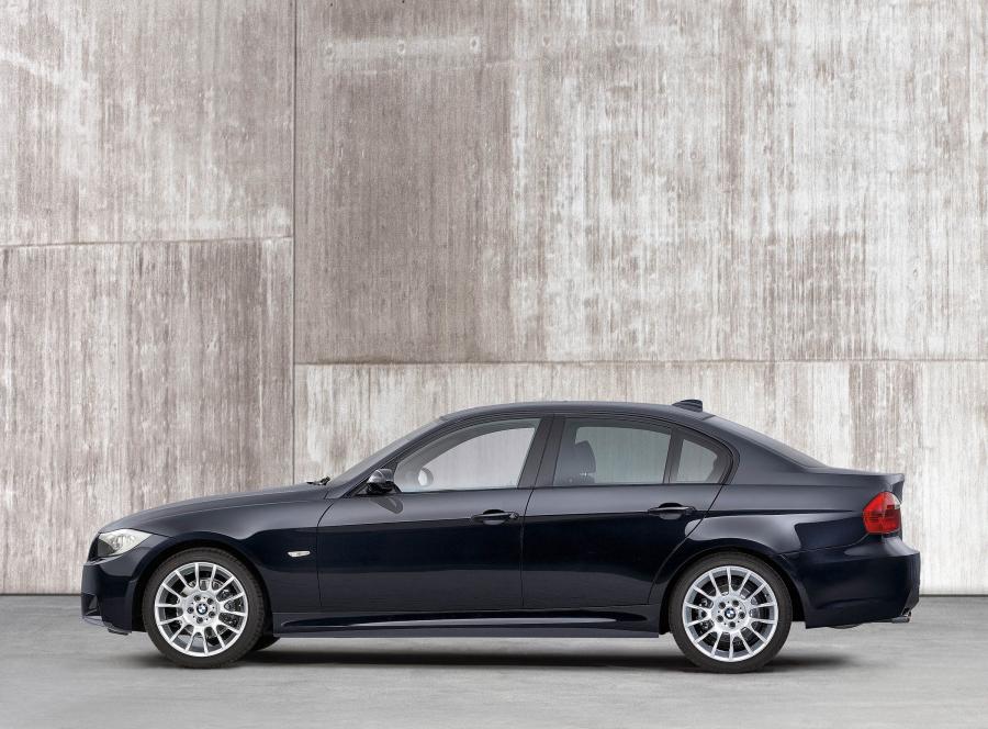  BMW 3-Series Sedan S 2006 года  (фото 6 из 7)
